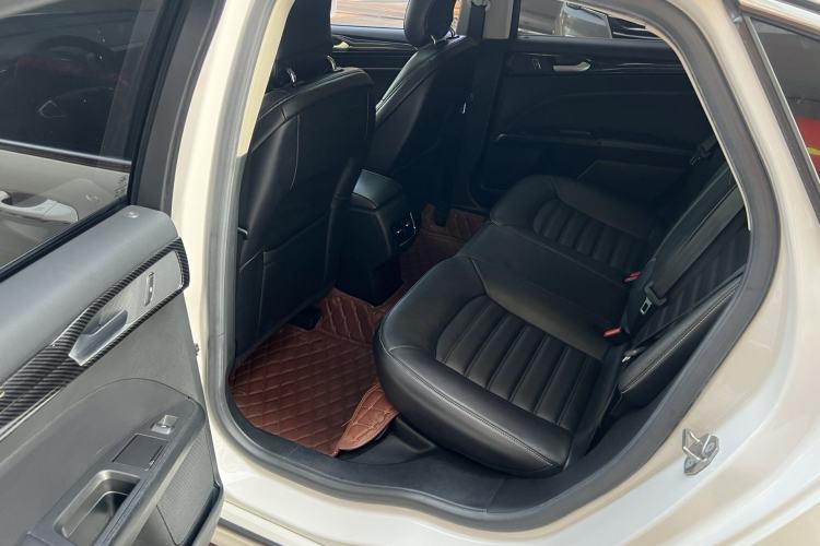 Used Ford Mondeo 2017 EcoBoost 180 Luxury Model Interior 4