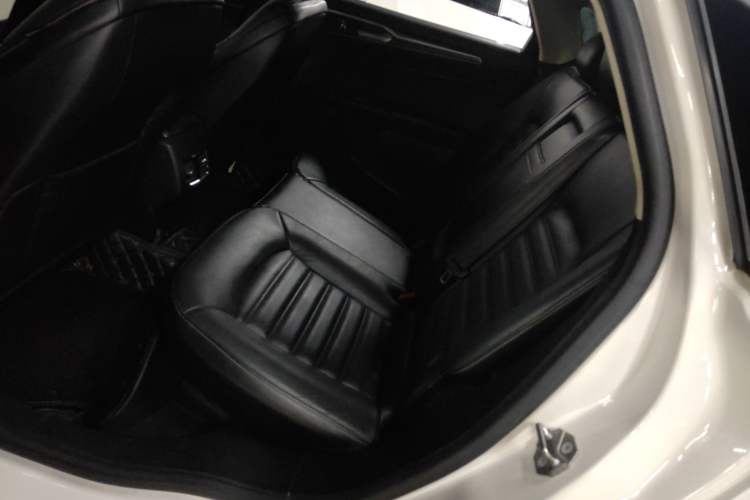 Used Ford Mondeo 2017 EcoBoost 180 Stylish Model Interior 4