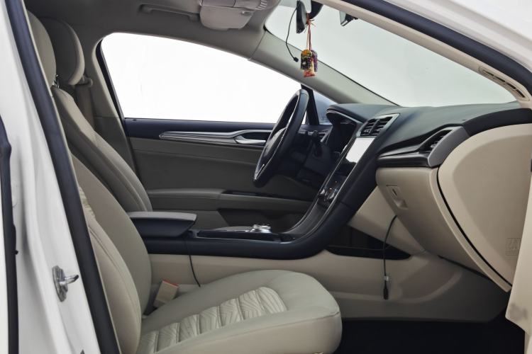Used Ford Mondeo 2017 EcoBoost 180 Comfort Model Interior 5