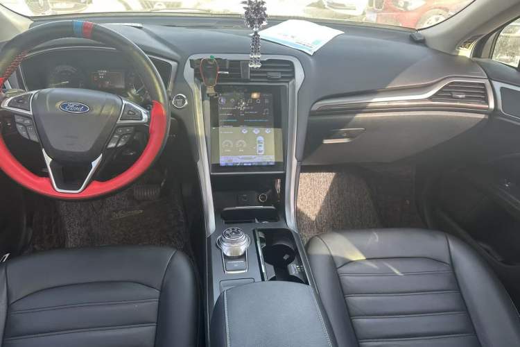 Used Ford Mondeo 2017 EcoBoost 200 Stylish Model Interior 5