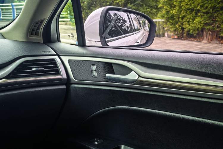 Used Ford Mondeo 2017 EcoBoost 200 Stylish Model Interior 6