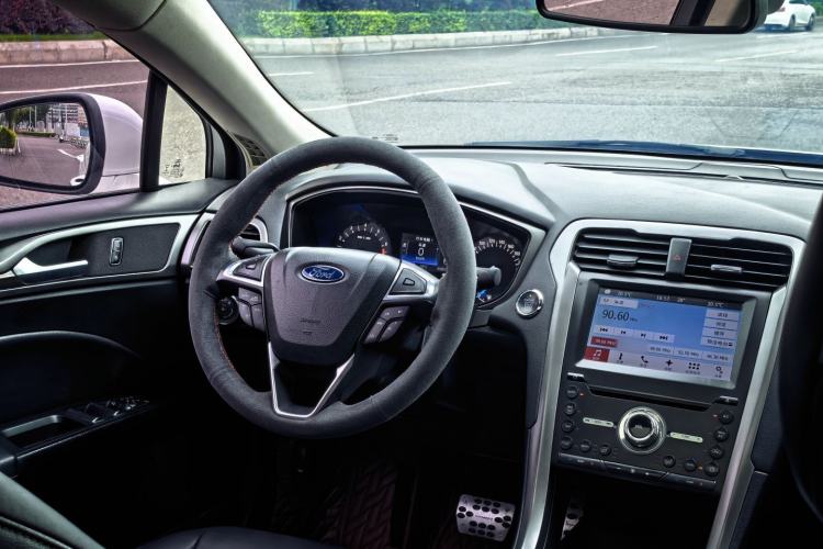 Used Ford Mondeo 2017 EcoBoost 200 Stylish Model Interior 8