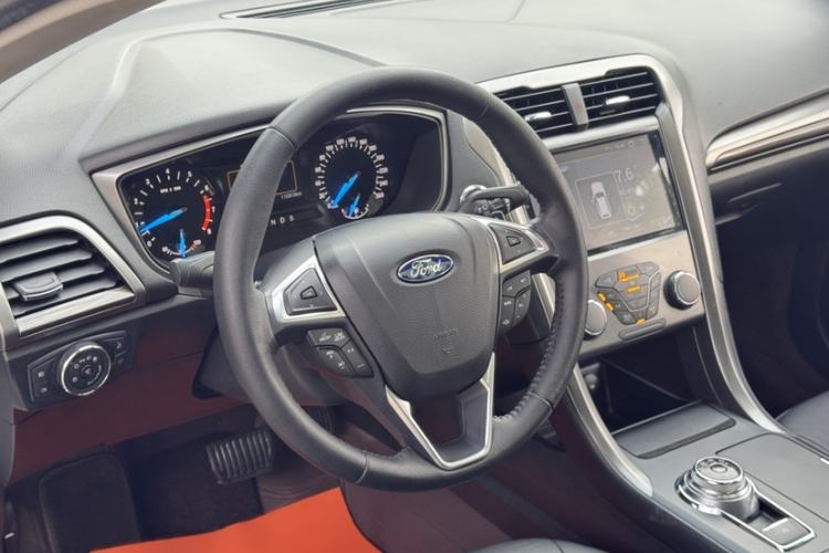 Used Ford Mondeo 2017 Facelifted EcoBoost 180 Fashion Edition Interior 9
