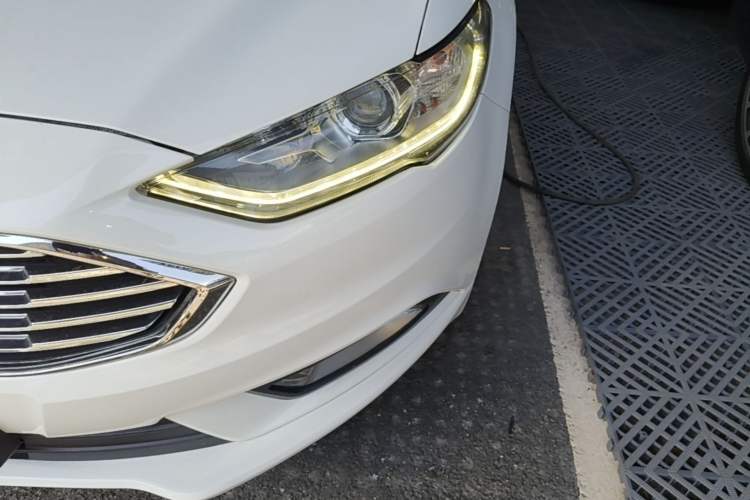 Used Ford Mondeo 2017 EcoBoost 180 Stylish Model Left Front Headlight