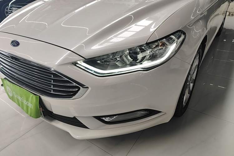 Used Ford Mondeo 2017 EcoBoost 180 Stylish Model Left Front Headlight