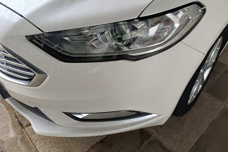 Used Ford Mondeo 2017 EcoBoost 180 Stylish Model Left Front Headlight
