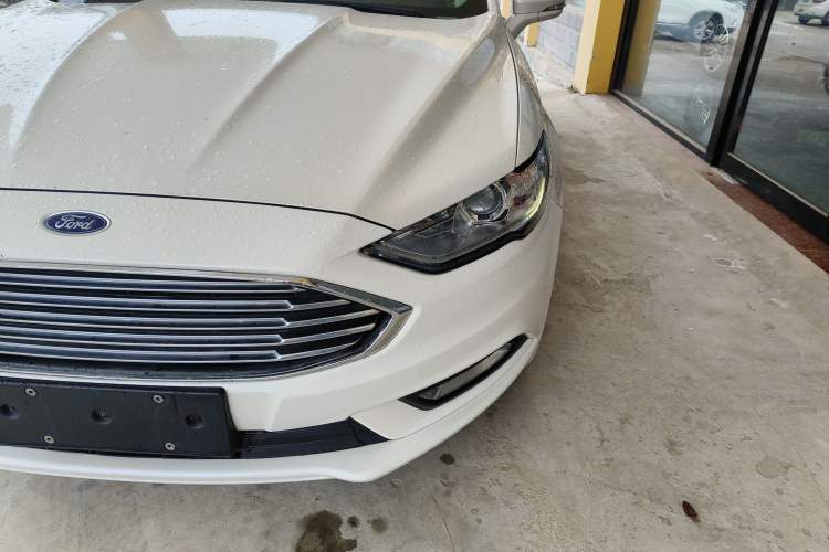 Used Ford Mondeo 2017 EcoBoost 180 Stylish Model Left Front Headlight
