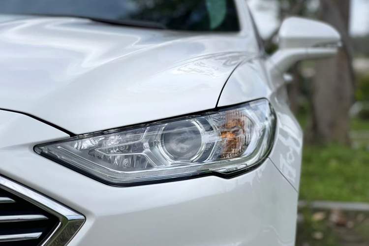 Used Ford Mondeo 2017 EcoBoost 200 Stylish Model Left Front Headlight