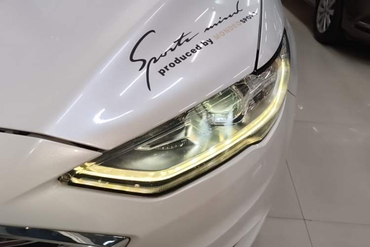 Used Ford Mondeo 2017 EcoBoost 180 Stylish Model Left Front Headlight