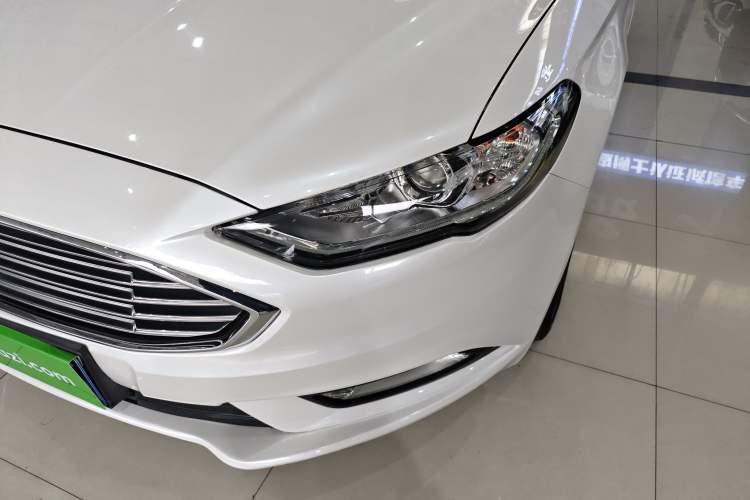 Used Ford Mondeo 2017 EcoBoost 180 Stylish Model Left Front Headlight