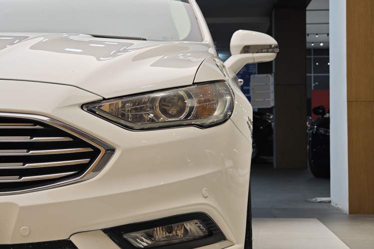 Used Ford Mondeo 2017 EcoBoost 180 Stylish Model Left Front Headlight
