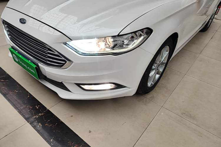 Used Ford Mondeo 2017 EcoBoost 180 Stylish Model Left Front Headlight