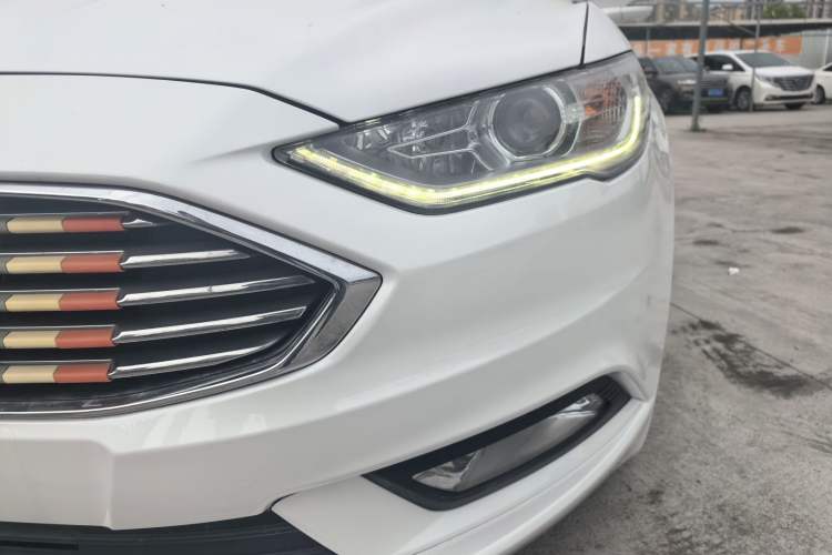 Used Ford Mondeo 2017 EcoBoost 180 Stylish Model Left Front Headlight