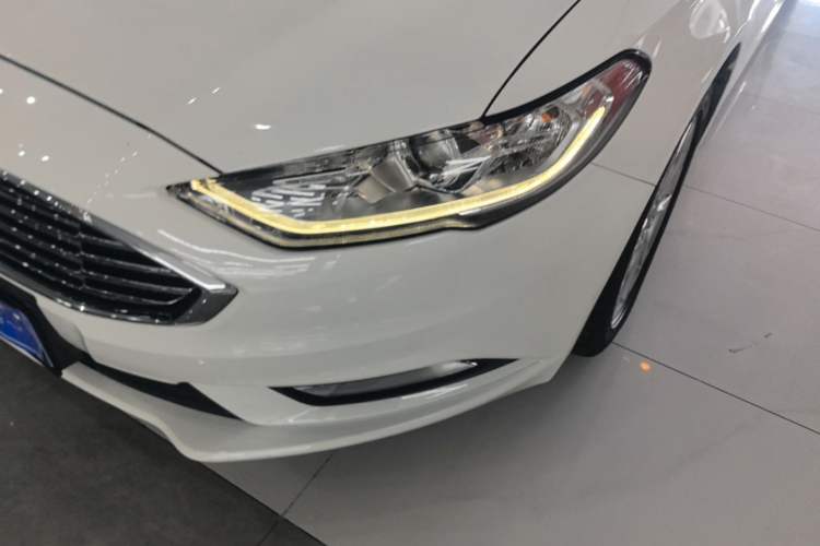 Used Ford Mondeo 2017 Facelifted EcoBoost 180 Fashion Edition Left Front Headlight