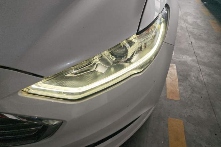 Used Ford Mondeo 2017 EcoBoost 180 Stylish Model Left Front Headlight
