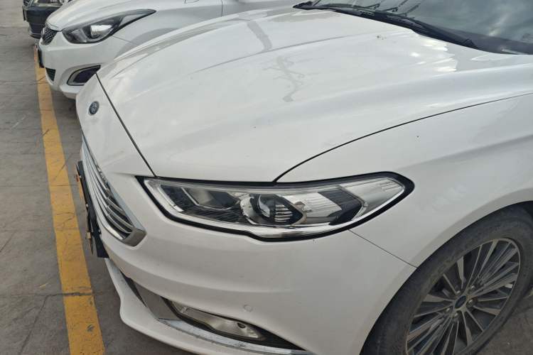 Used Ford Mondeo 2017 EcoBoost 180 Luxury Model Left Front Headlight