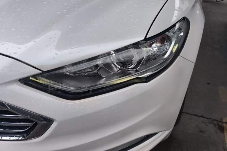 Used Ford Mondeo 2017 EcoBoost 200 Stylish Model Left Front Headlight