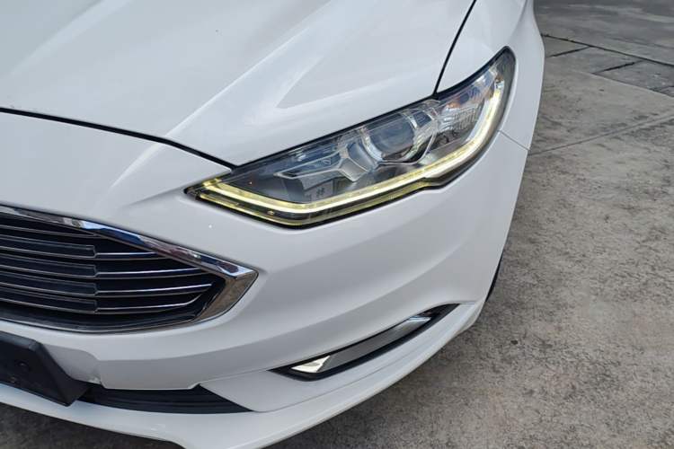 Used Ford Mondeo 2017 EcoBoost 180 Stylish Model Left Front Headlight