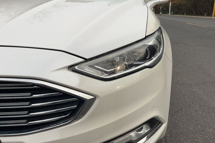 Used Ford Mondeo 2017 EcoBoost 180 Luxury Model Left Front Headlight
