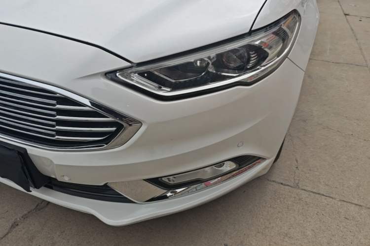 Used Ford Mondeo 2017 EcoBoost 180 Luxury Model Left Front Headlight
