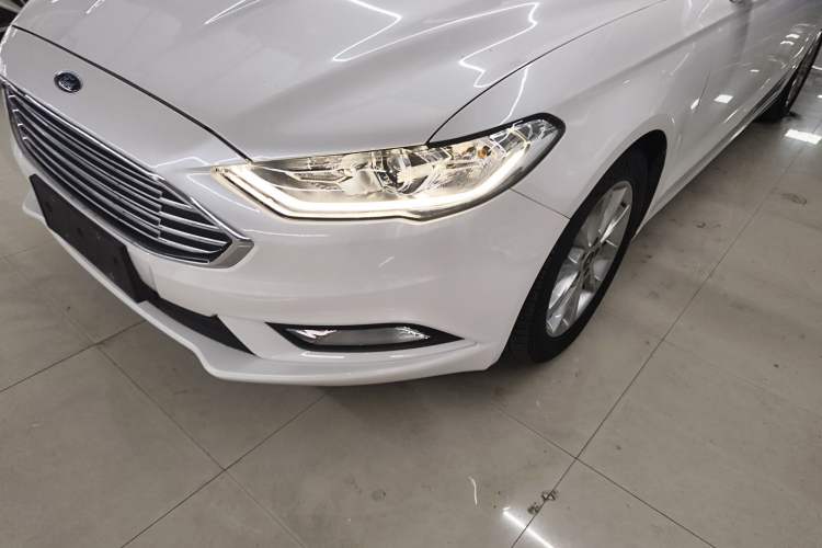Used Ford Mondeo 2017 EcoBoost 200 Stylish Model Left Front Headlight