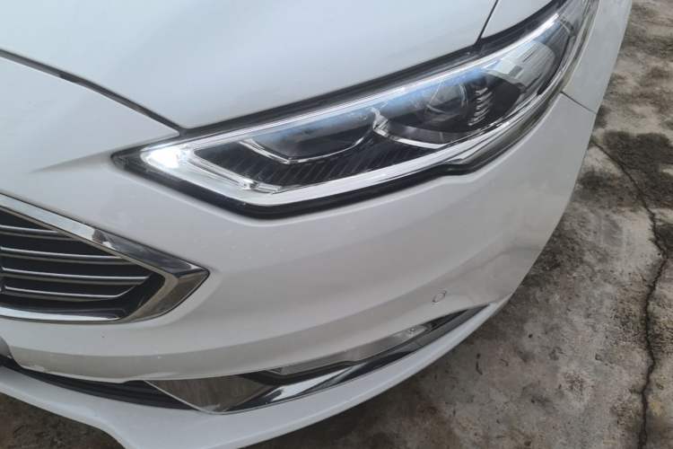 Used Ford Mondeo 2017 EcoBoost 200 Luxury Model Left Front Headlight