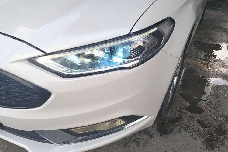 Used Ford Mondeo 2017 EcoBoost 200 Stylish Model Left Front Headlight