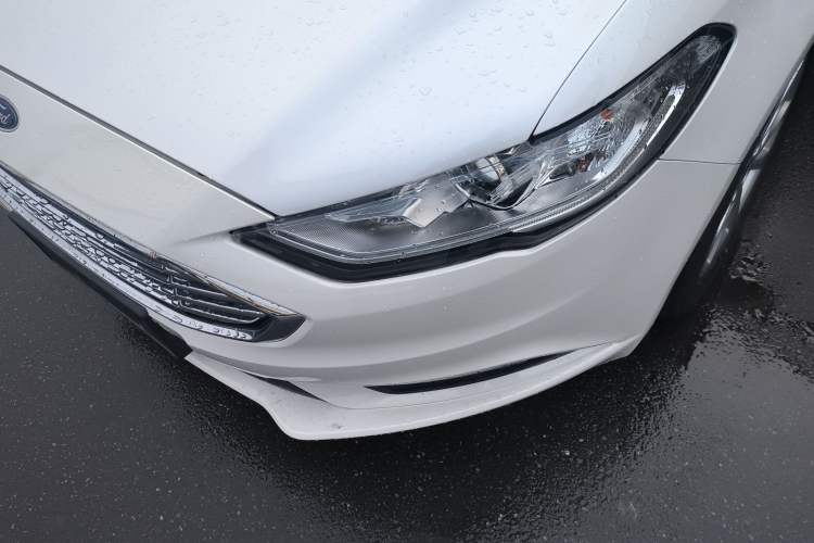 Used Ford Mondeo 2017 EcoBoost 180 Stylish Model Left Front Headlight