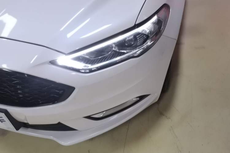 Used Ford Mondeo 2017 Restyled EcoBoost 200 Fashion Edition Left Front Headlight