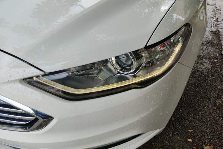 Used Ford Mondeo 2017 EcoBoost 180 Stylish Model Left Front Headlight