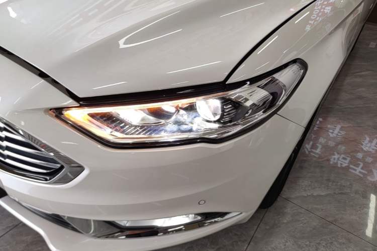 Used Ford Mondeo 2017 Restyled EcoBoost 180 Luxury Version Left Front Headlight