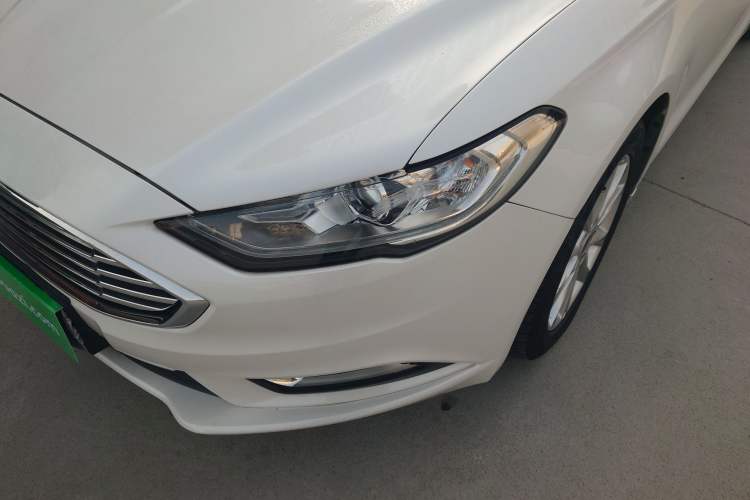 Used Ford Mondeo 2017 EcoBoost 200 Stylish Model Left Front Headlight