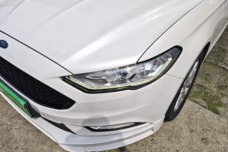 Used Ford Mondeo 2017 EcoBoost 180 Stylish Model Left Front Headlight