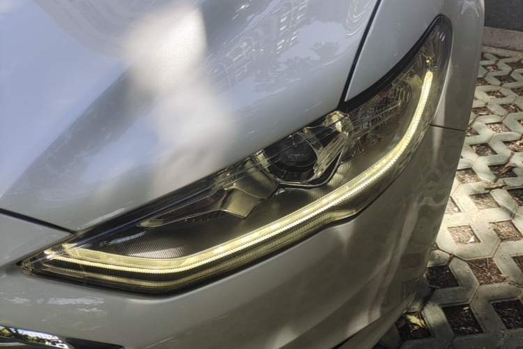 Used Ford Mondeo 2017 EcoBoost 180 Stylish Model Left Front Headlight