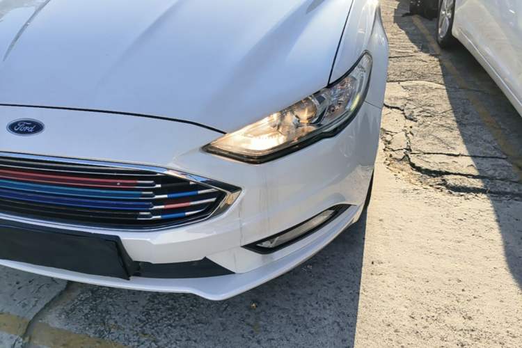 Used Ford Mondeo 2017 EcoBoost 180 Stylish Model Left Front Headlight