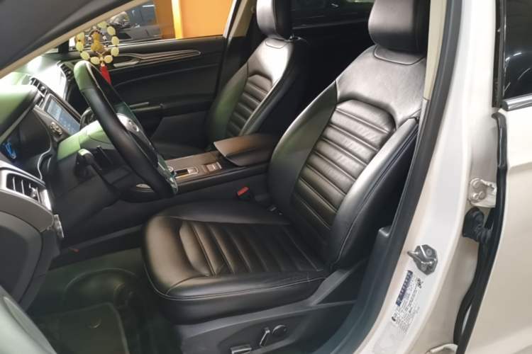 Used Ford Mondeo 2017 EcoBoost 180 Stylish Model Left Front Seat