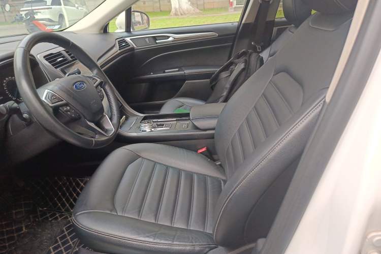 Used Ford Mondeo 2017 EcoBoost 180 Stylish Model Left Front Seat