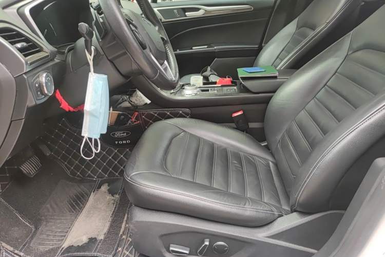 Used Ford Mondeo 2017 EcoBoost 200 Luxury Model Left Front Seat