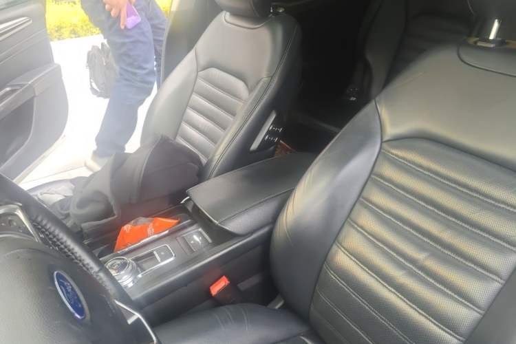 Used Ford Mondeo 2017 EcoBoost 180 Ultimate Model Left Front Seat