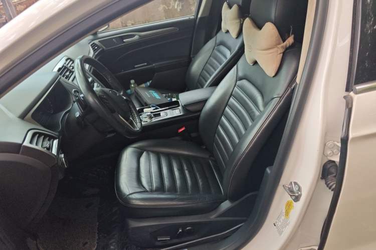 Used Ford Mondeo 2017 EcoBoost 180 Stylish Model Left Front Seat