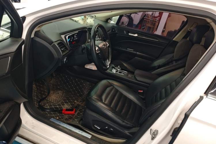Used Ford Mondeo 2017 EcoBoost 180 Luxury Model Left Front Seat