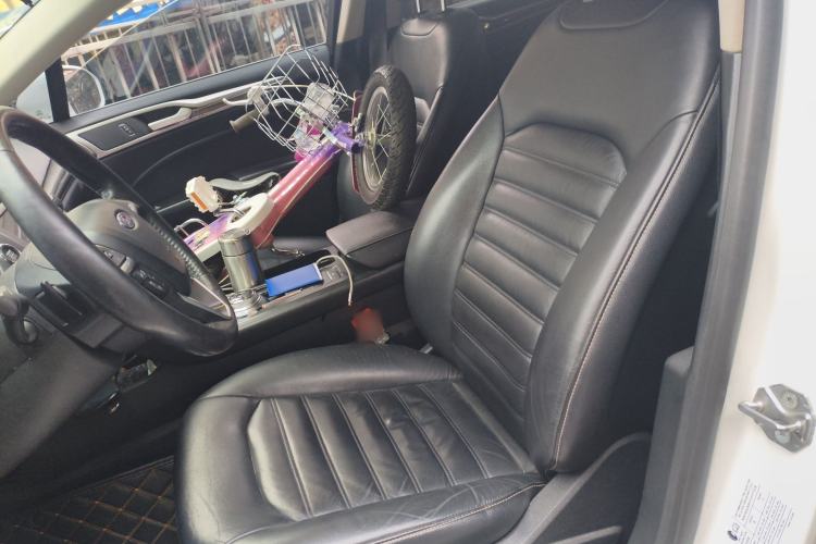 Used Ford Mondeo 2017 EcoBoost 200 Luxury Model Left Front Seat