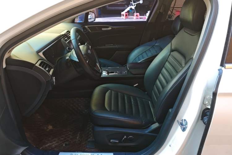 Used Ford Mondeo 2017 EcoBoost 180 Stylish Model Left Front Seat