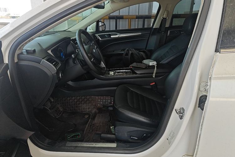 Used Ford Mondeo 2017 EcoBoost 180 Stylish Model Left Front Seat