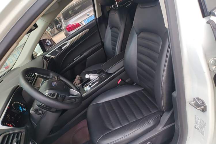 Used Ford Mondeo 2017 EcoBoost 180 Stylish Model Left Front Seat