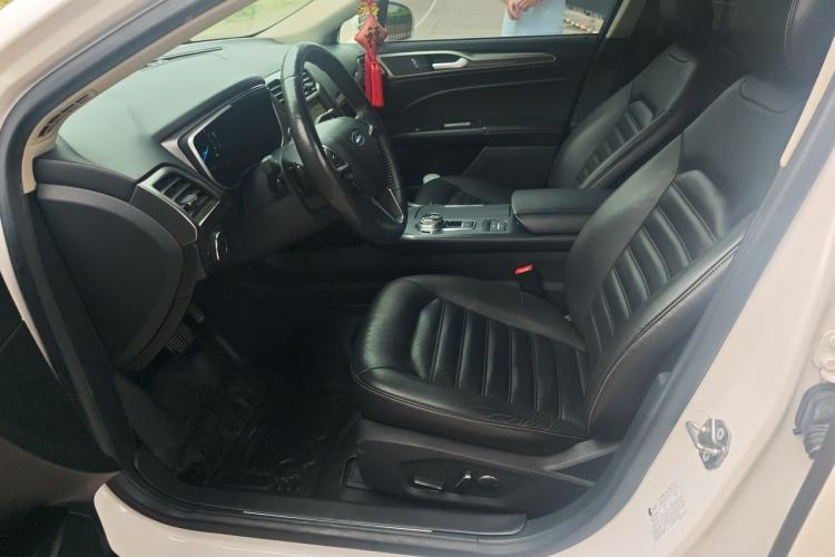 Used Ford Mondeo 2017 EcoBoost 200 Luxury Model Left Front Seat