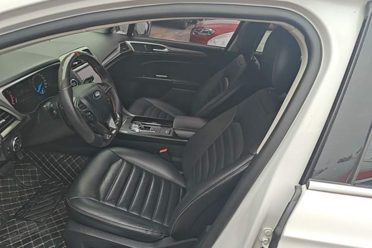 Used Ford Mondeo 2017 EcoBoost 180 Stylish Model Left Front Seat