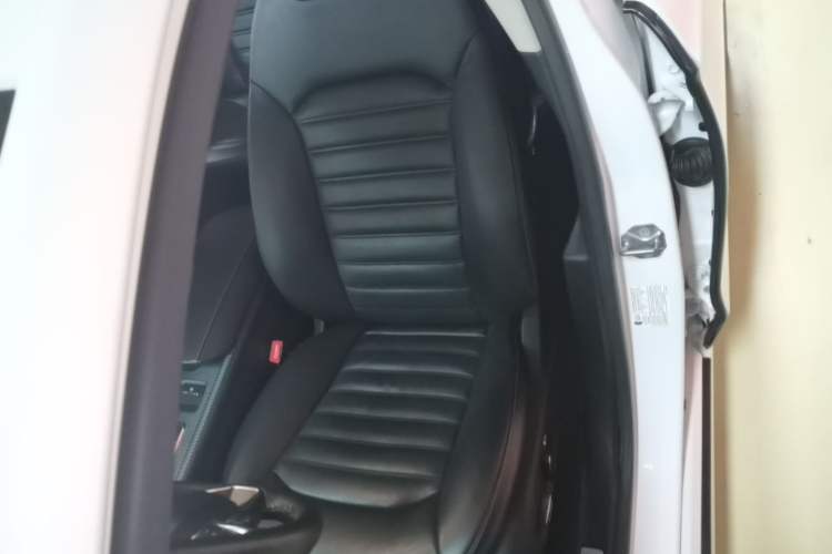 Used Ford Mondeo 2017 Restyled EcoBoost 200 Fashion Edition Left Front Seat