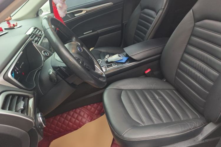Used Ford Mondeo 2017 EcoBoost 200 Luxury Model Left Front Seat