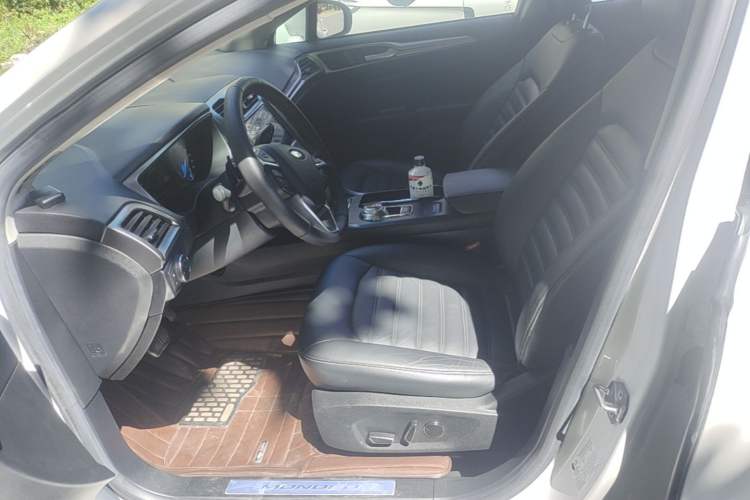 Used Ford Mondeo 2017 EcoBoost 180 Stylish Model Left Front Seat